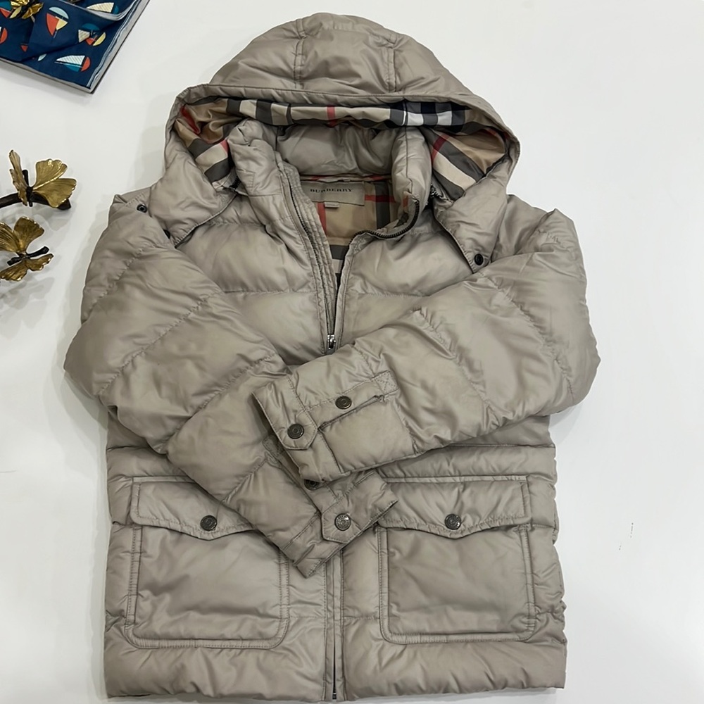 Burberry kids puffer size 10 /138 cm